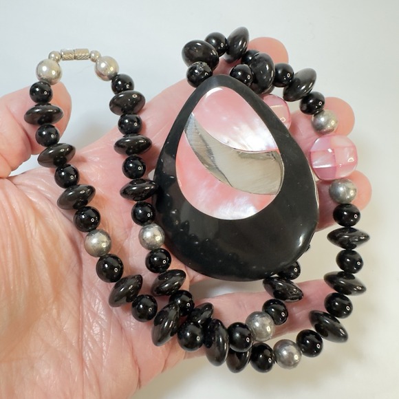 Vintage Necklace Mother of Pearl & Stone Pendant & Matching Bracelet Set 18" - Picture 11 of 13